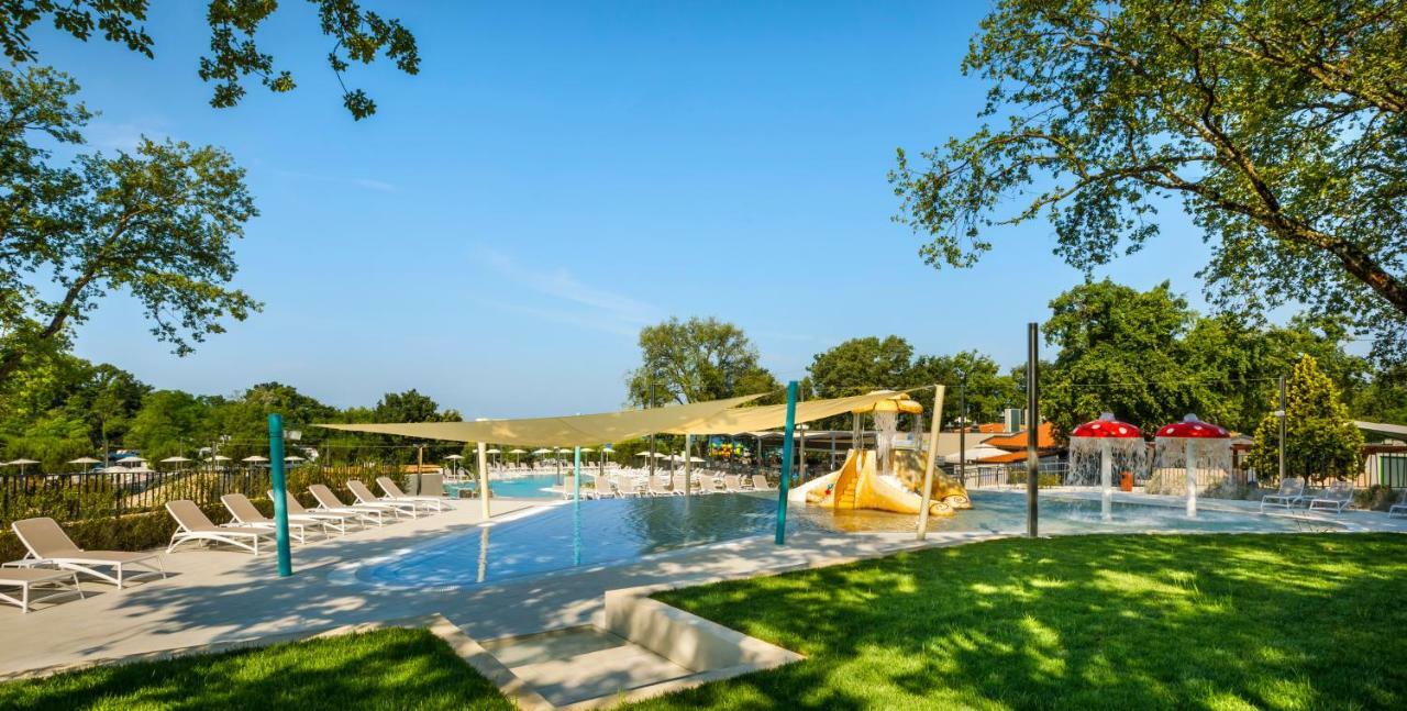 Aminess Maravea Camping Resort Holiday Homes Новиград Экстерьер фото