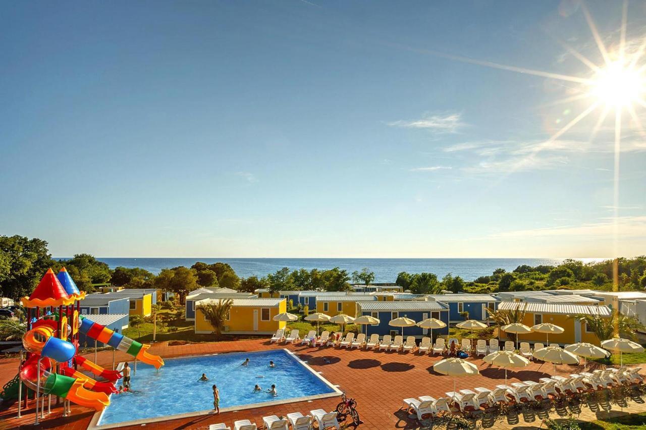 Aminess Maravea Camping Resort Holiday Homes Новиград Экстерьер фото